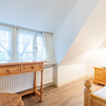 Friesenhaus Kaeptn Hahn Hausteil 05 Semesterbostad *